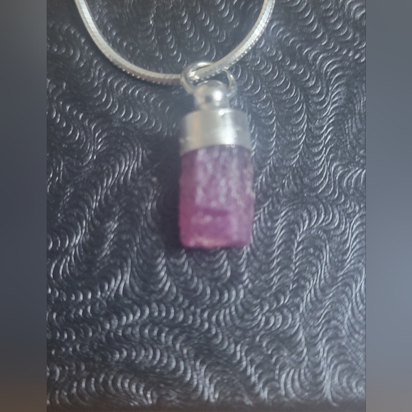 Natural raw ruby necklace - Picture 4 of 4
